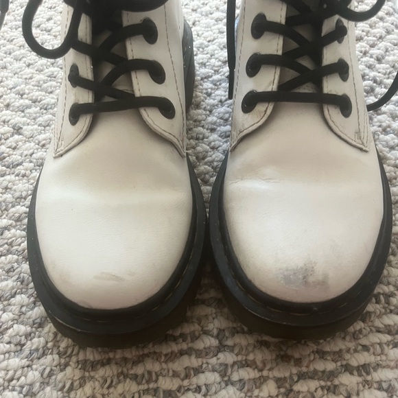Dr Martens Lace Up Boots White and Black - Picture 6 of 6